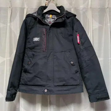 BURTLE 블랙 자켓 후드 부착