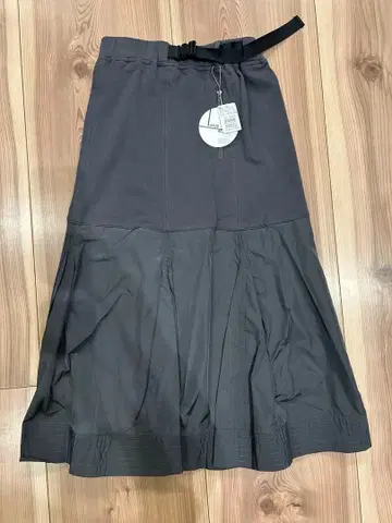 새상품 라슈트 롱 스커트