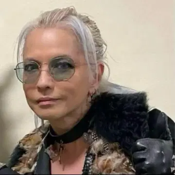 레이밴 헥사고날 RB3548N 9131/0Y 에볼브 hyde 착용