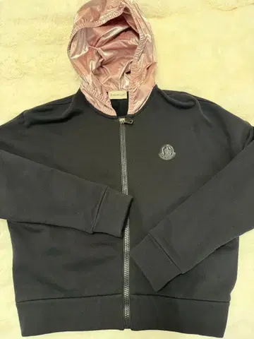 MONCLER 후드 부착 자켓 블랙/핑크 키즈 12 사이즈