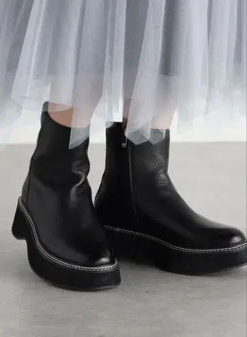 [ Vin ] 천연 가죽 볼륨 밑창 가죽 숏부츠 미사용 새상품 야마다야