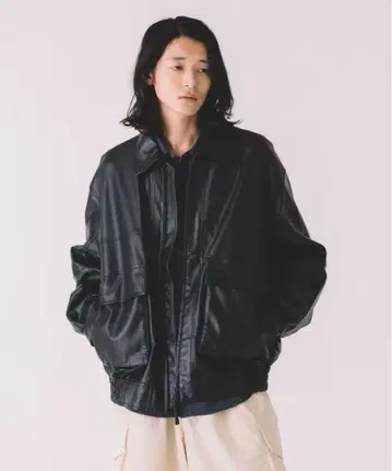 릴랙스 핏 인조 가죽 집업 블루종