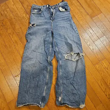 ZARA 데미지 가공 와이드 레그 데님