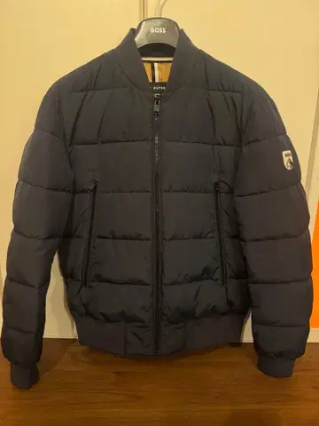 HUGO BOSS 휴고보스 봄버 자켓 M 사이즈