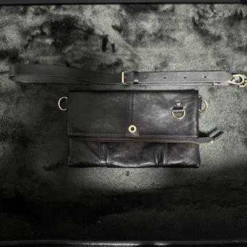 문 에이지 데빌먼트 DECADE 가죽 2way 숄더백 블랙