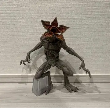 데모고르곤 제일복권 A상 피규어