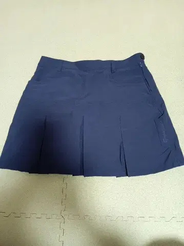 테일러메이드 네이비 플리츠 스커트 L 사이즈