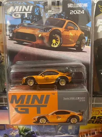 MINI GT 도요타 GR86 LB-Nation 2024 골드