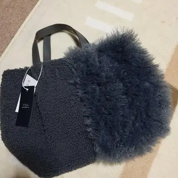 핸드백 그레이 T.S.L 택 포함 미사용 복슬복슬 보송보송