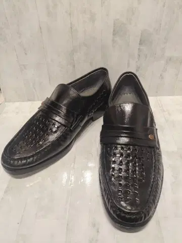 출퇴근 쾌적 새상품 블랙 뜨개질 디자인 로퍼 24.5cm