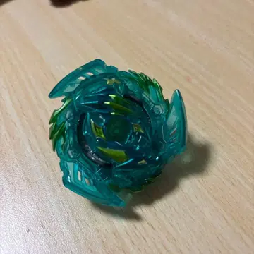 베이블레이드 파랑과 그린의 그라데이션