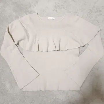 새상품급 PROPORTION 바디 드레싱 프릴 니트 베이지 프리 사이즈