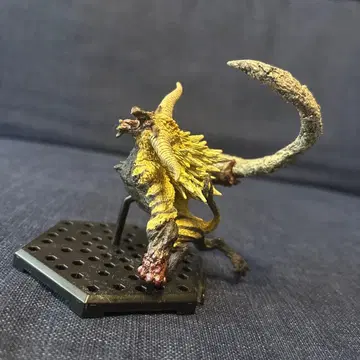 몬스터 헌터 몬헌 스탠다드 모델 격앙 라잔 피규어