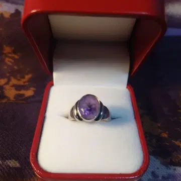 커다란 자수정 & 풍성한 실버! 멋진 디자인의 앤티크 반지