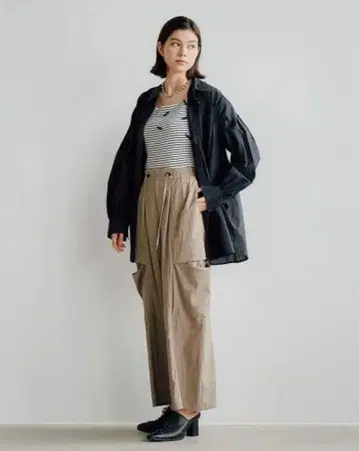 코코딜 택 포함 새상품 사이드 슬릿 포켓 카고 팬츠