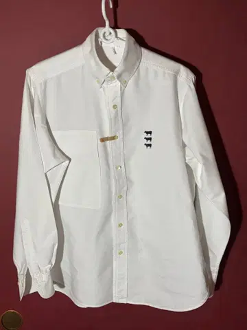 화이트 긴팔 셔츠 소 자수 일본제 (L)