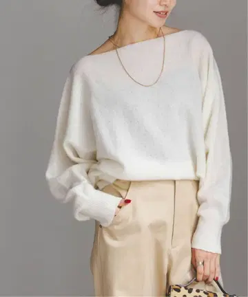 [택 포함 새상품] NOBLE 파인 울 돌먼 풀오버 화이트