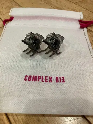 COMPLEX BIZ 크리스탈 헤어 클립