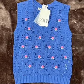 ZARA 파랑 니트 베스트 M 꽃무늬 자수
