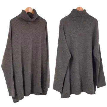 새상품급 plage 이탈리아얀 사이드슬릿 하이넥 풀오버