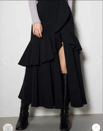 rienda 리엔다 더블 프릴 슬릿 스코트 숏팬츠 M 사이즈