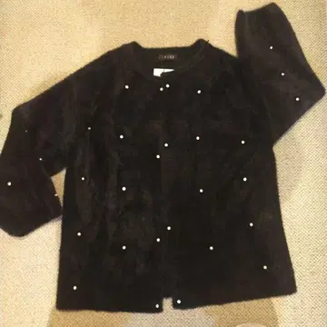 미사용 새상품 TRUBE 트루베 블랙 가디건