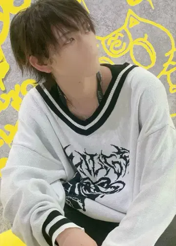 오버사이즈 그래픽 스웨터