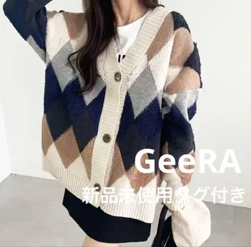 GeeRA (지라) 아가일 니트 가디건