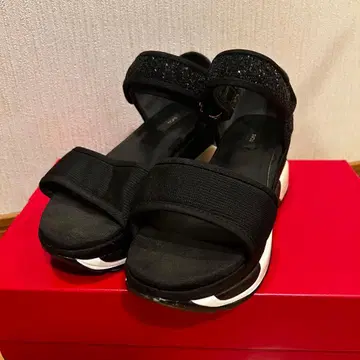 EVOL 블랙 글리터 통굽 샌들