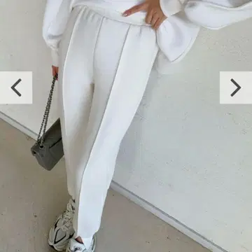 BIRTHDAYBASH 조거 팬츠 화이트