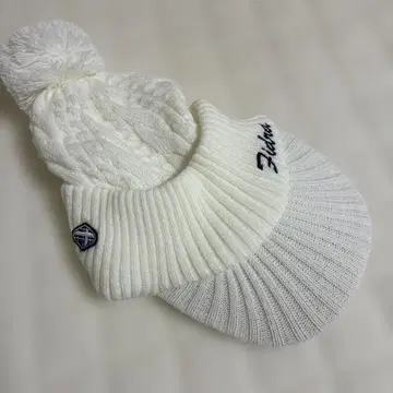 Fidra 화이트 니트 모자 폼폼 포함 프리