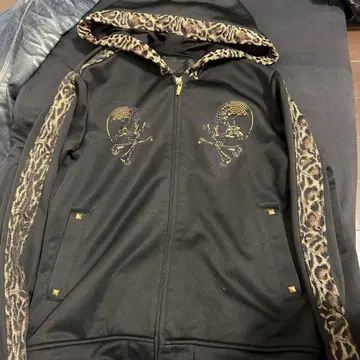 스컬 디자인 레오파드 무늬 후드 저리