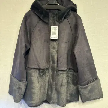 정가 29,000엔 MEDOC YAMADAYA 후드 부착 무스탕 코트