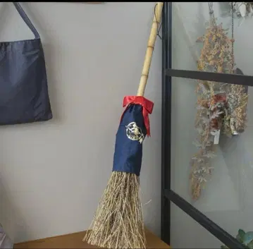 [완판템] 지브리 마녀 배달부 키키 키키의 빗자루