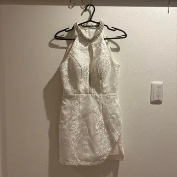 하이넥 비즈 장식 미니 드레스