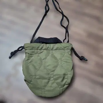 새상품 안티카 2WAY 퀼팅 복조리백 카키