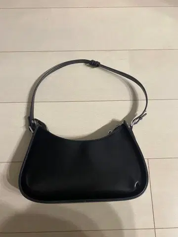 새상품급 2way 하프문 숄더백 / 핸드백 블랙