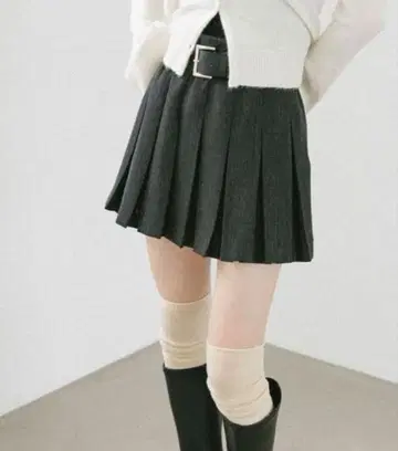 Heather 벨트 포함 모듬 플리츠 미니 스커트 블랙 M