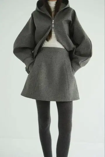 CLANE CONSTRUCTIVE MINI SKIRT 당일 발송