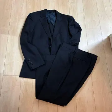 BEAMS 수트 / 사이즈 44 / 네이비 스트라이프
