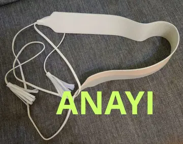 ANAYI 화이트 가죽 태슬 벨트