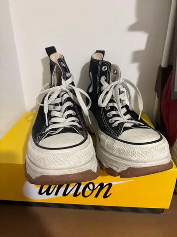 컨버스 척테일러 올스타 하이컷 스니커즈