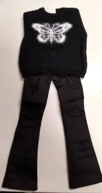나비 무늬 블랙 스웨터와 팬츠 세트 60cm 인형 사이즈