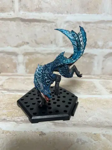 몬스터 헌터 빙랑룡 루나 가론 피규어