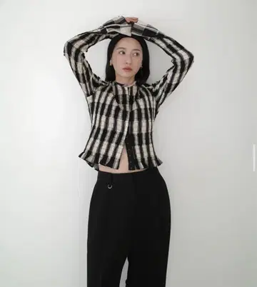 택 포함 새상품 셔링 디자인 블라우스