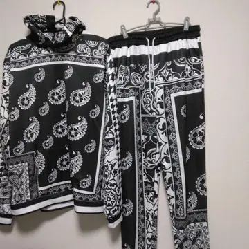 반다나 패턴 후드 부착 셋업 상하의 세트