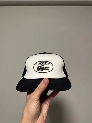 LACOSTE 메쉬 캡 화이트/블랙