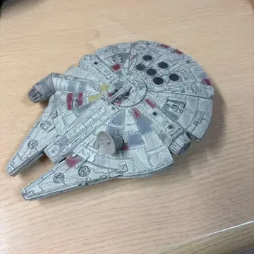 스타워즈 밀레니엄 팔콘 피규어