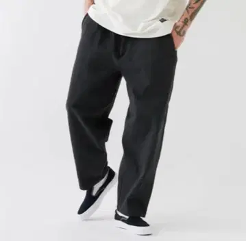 새상품급 FAT FIGEZ 블랙 이지 와이드 팬츠