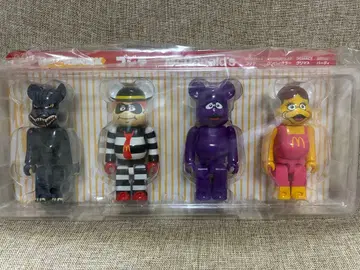 [ 미개봉 새상품 ] 맥도날드 베어브릭 피규어 세트